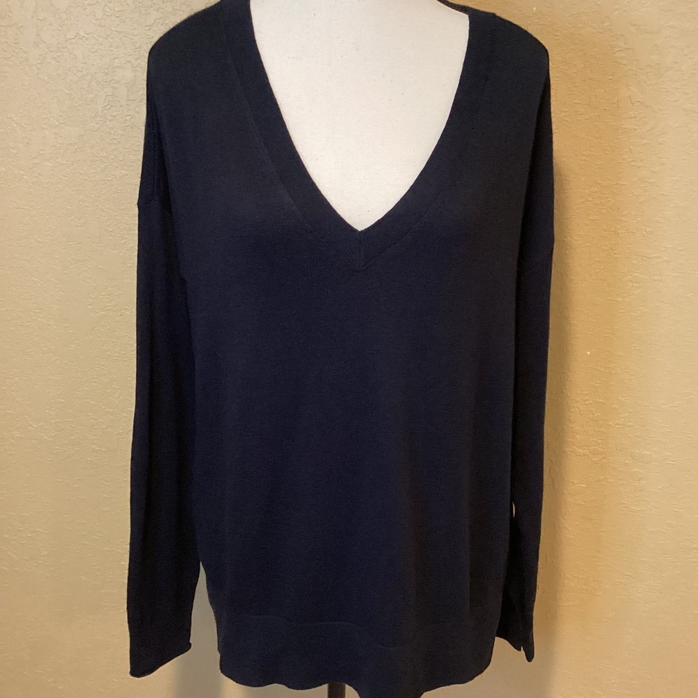 Lucky Brand Cloud Soft V-Neck Sweater in Black, Women's Size Medium